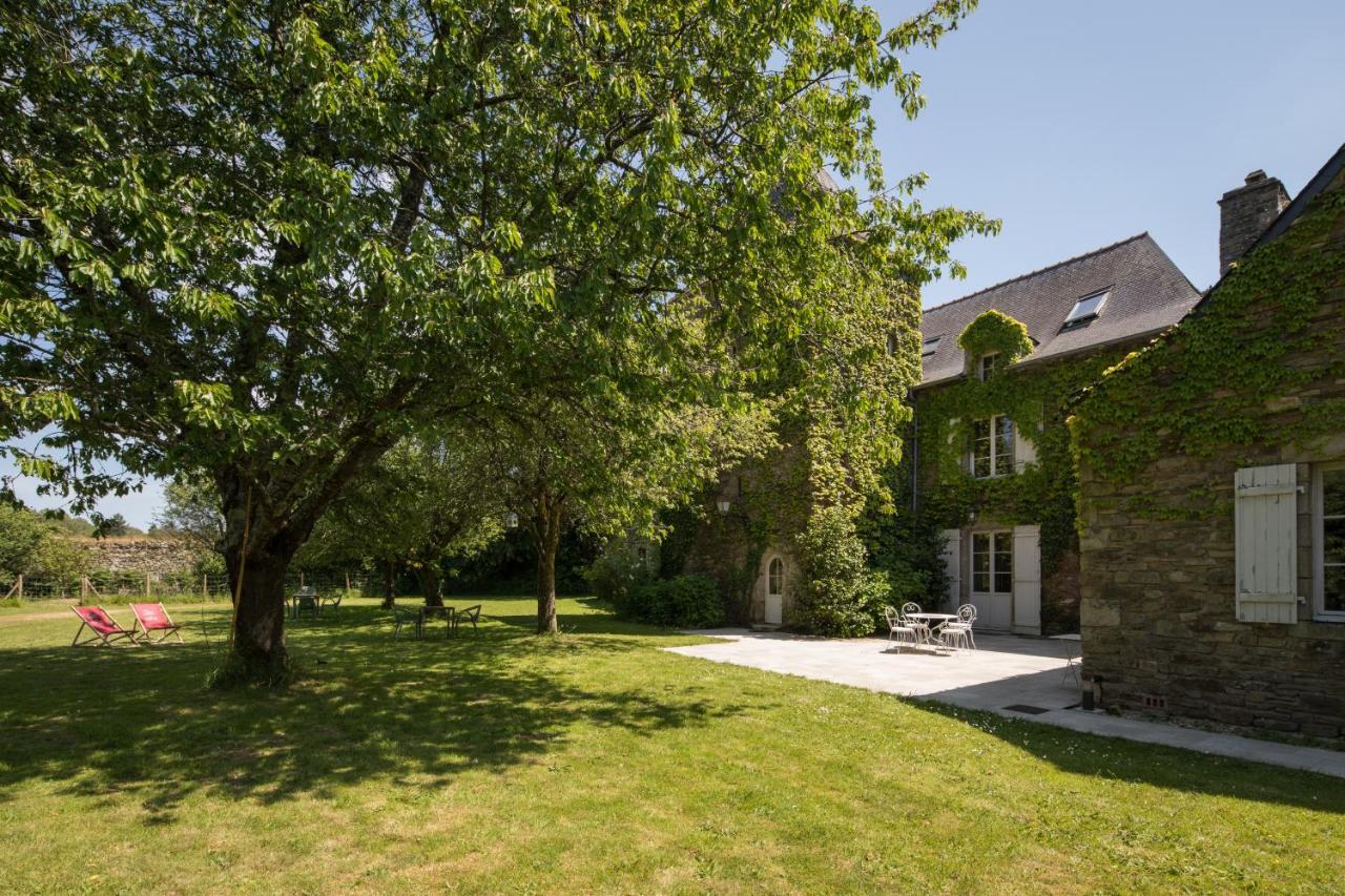 Manoir Du Vau D Arz Gites Et Chambres D Hotes Avec Piscine Malansac Kültér fotó